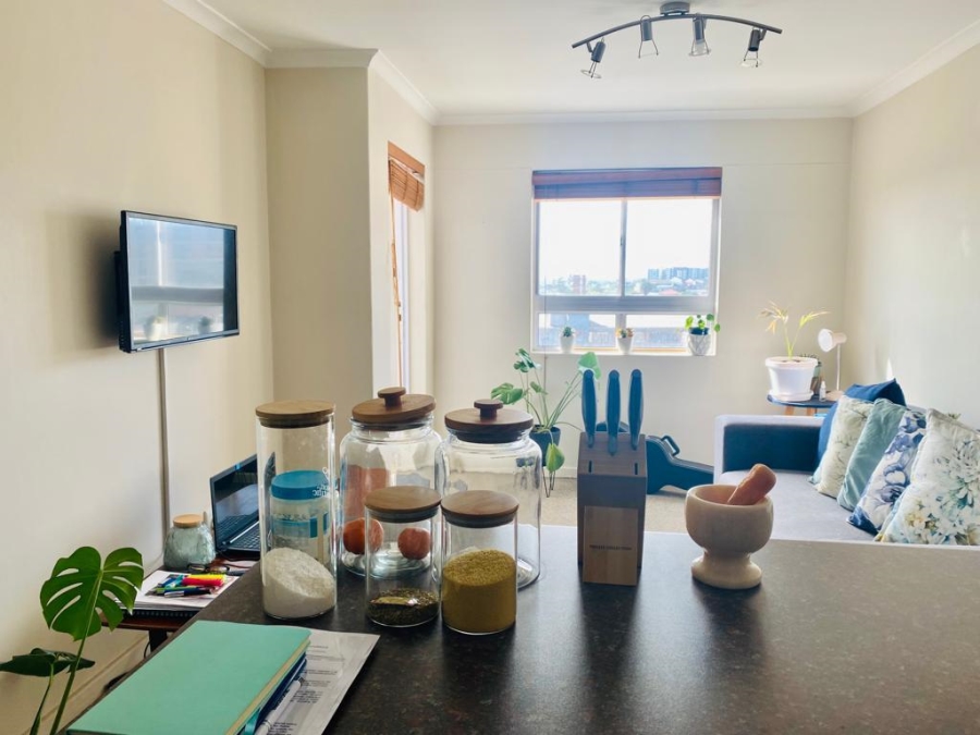 To Let 1 Bedroom Property for Rent in Salt River Western Cape